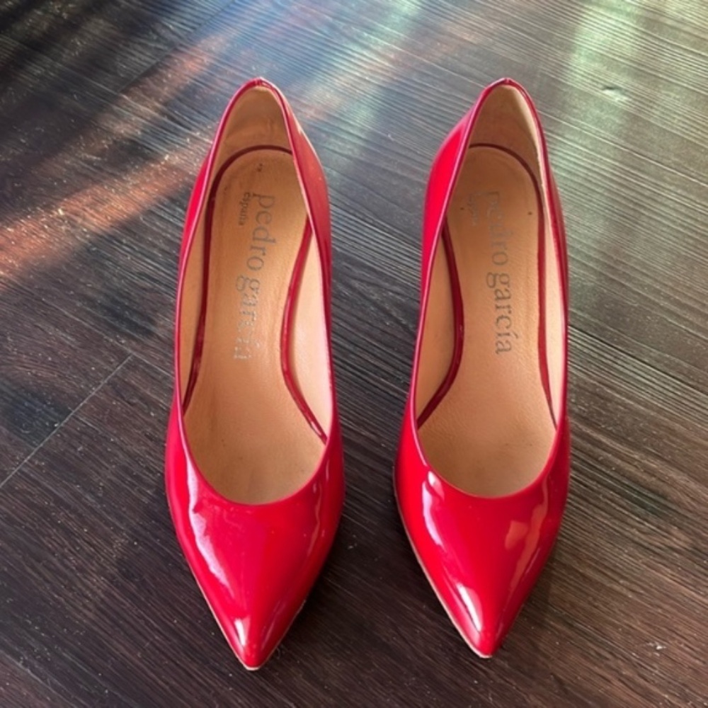 Pedro Garcia red patent heels/pumps 37/6.5